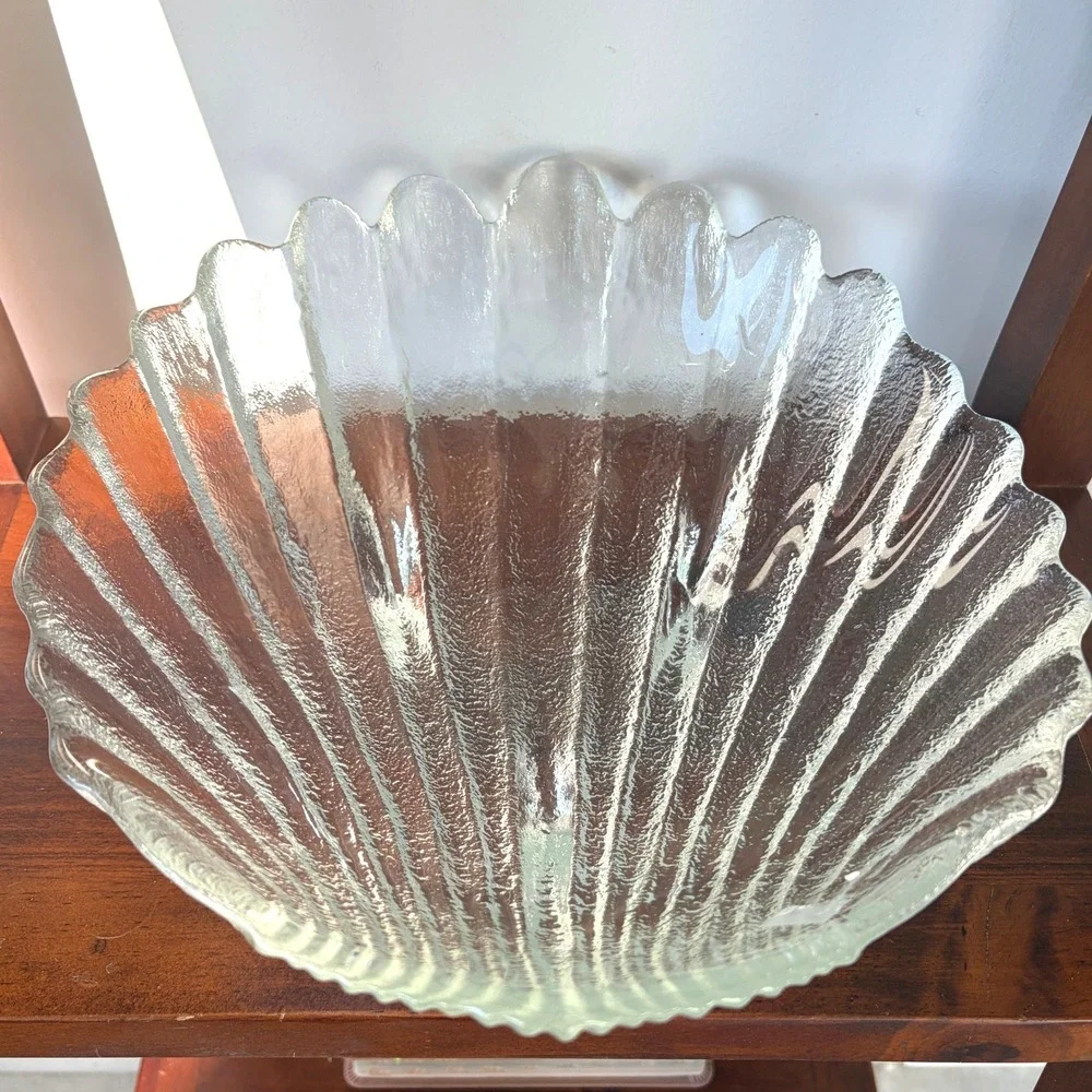 Vintage Textured Clear Glass Scalloped Large Shell Bowl Coastal Decor 12in